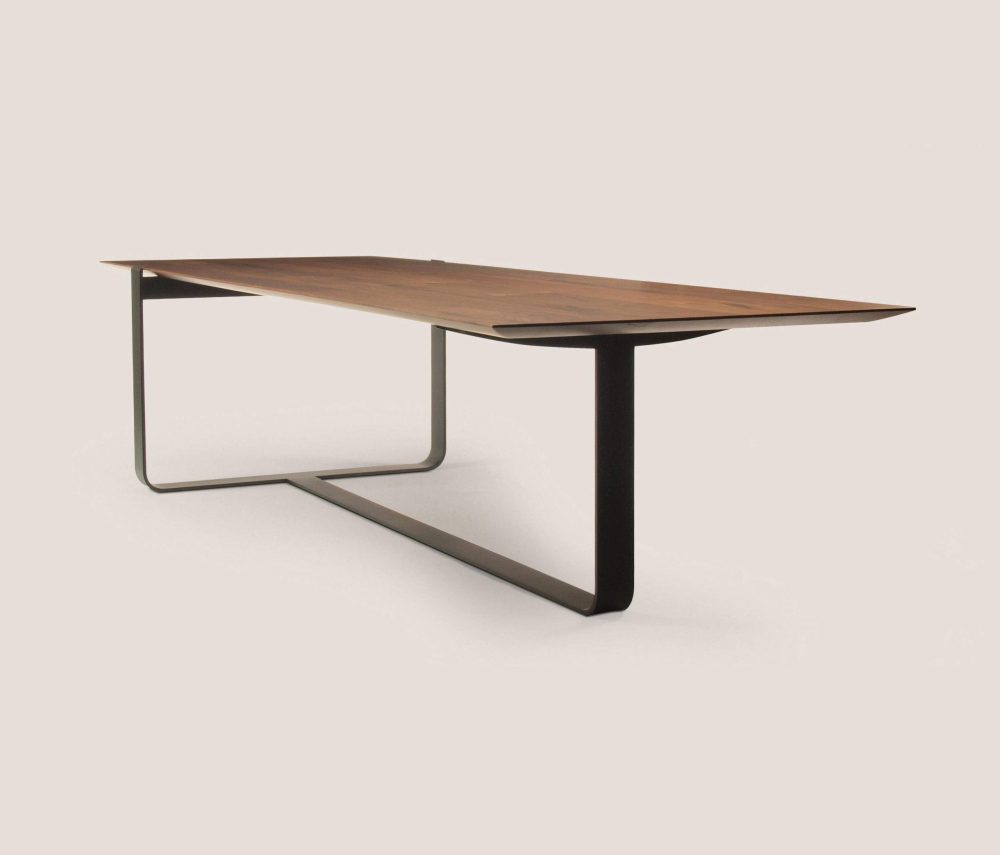 Dining table T10